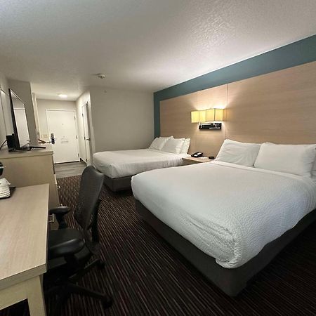 Best Western Watertown Екстер'єр фото
