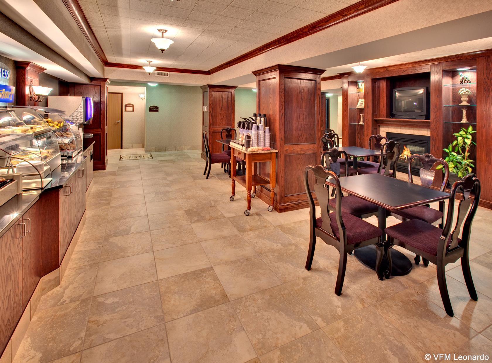 Best Western Watertown Екстер'єр фото
