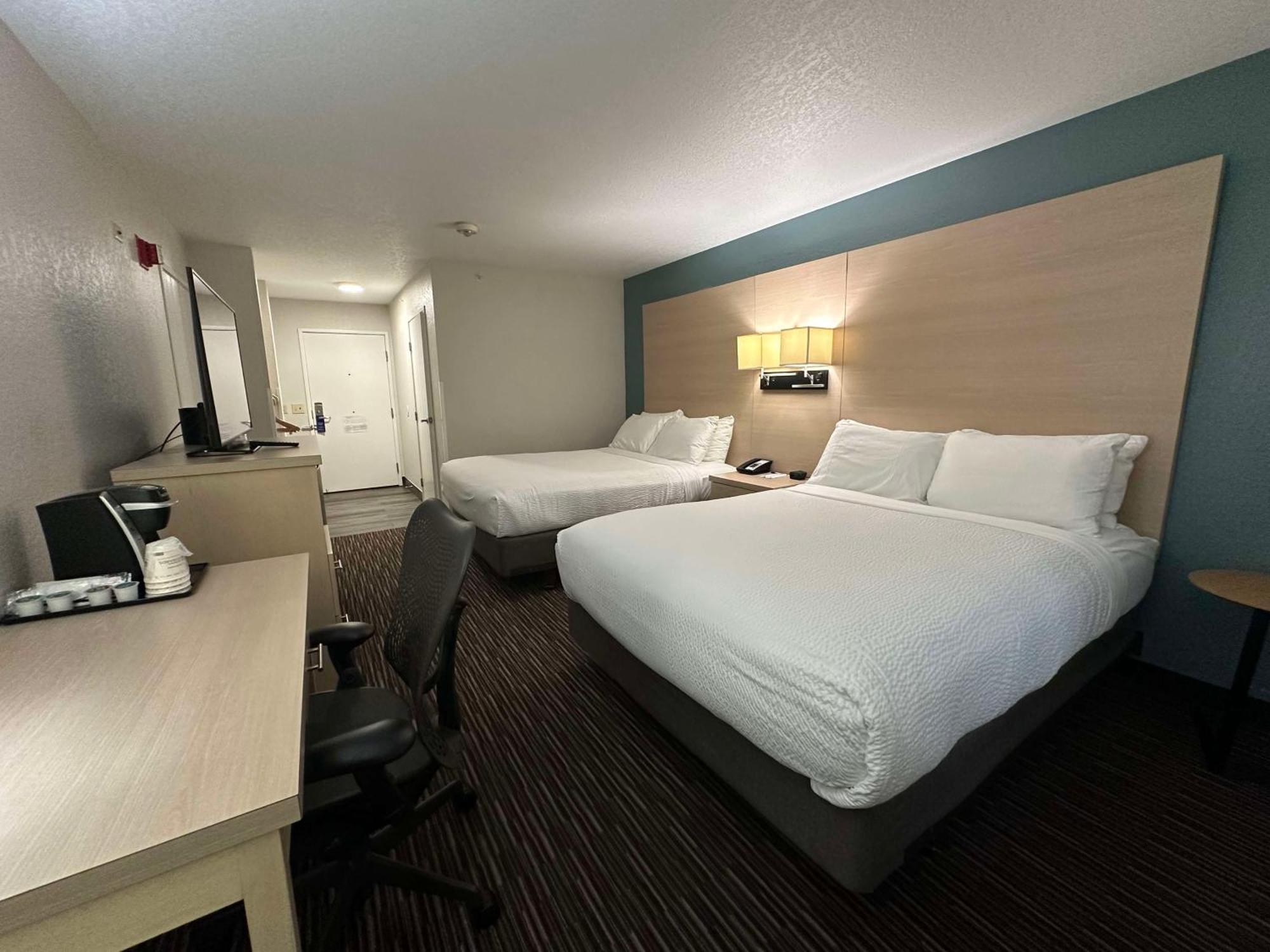 Best Western Watertown Екстер'єр фото
