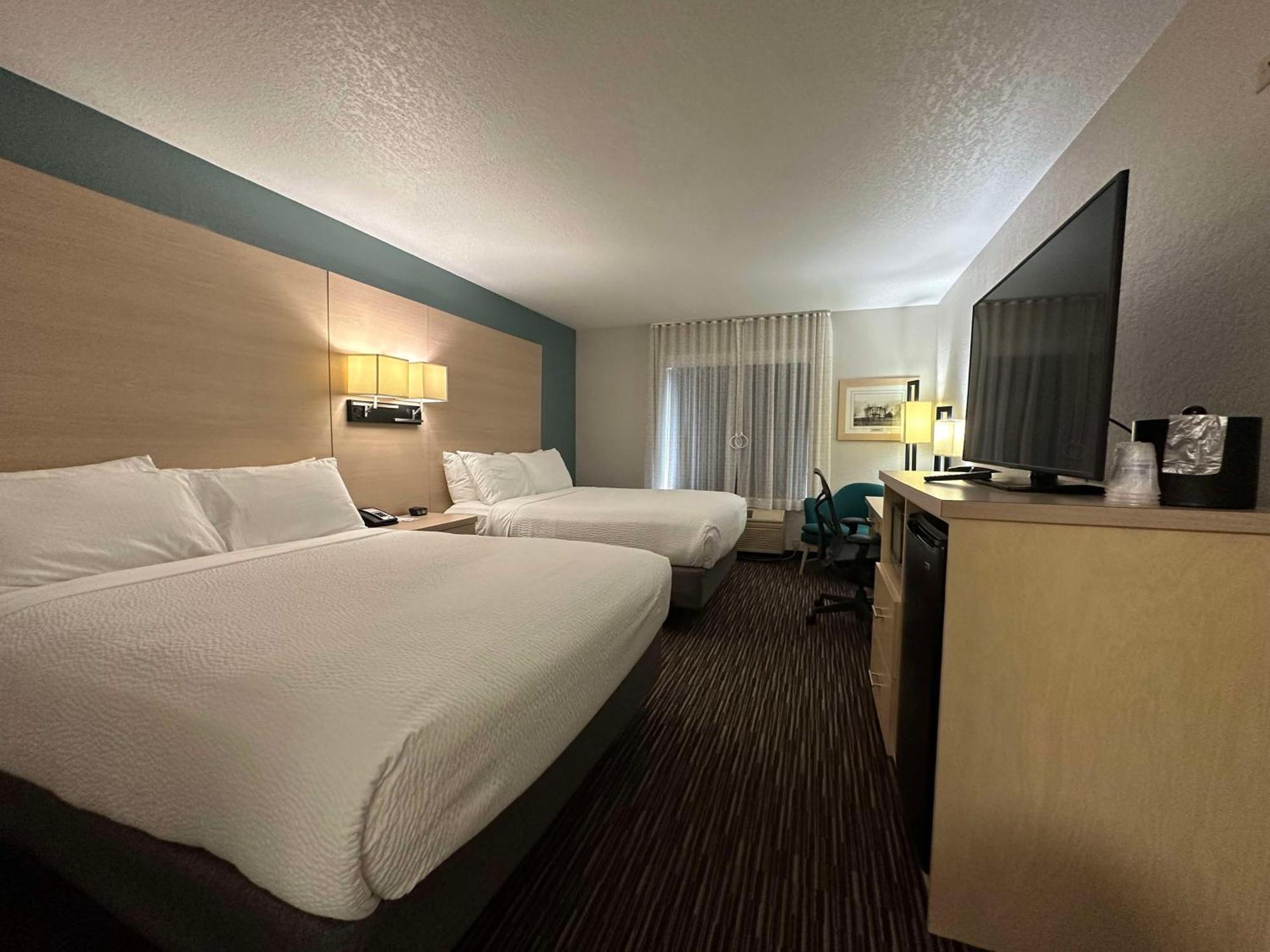 Best Western Watertown Екстер'єр фото
