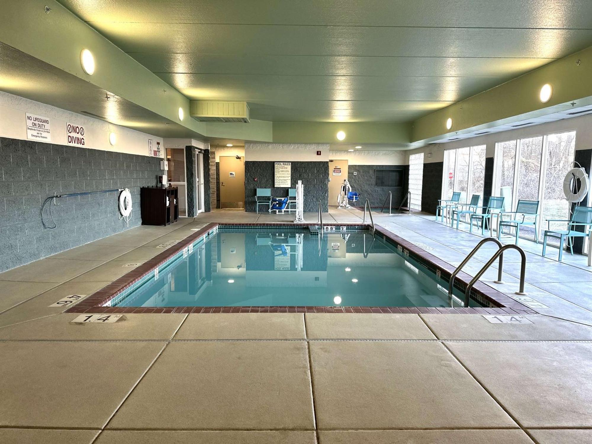 Best Western Watertown Екстер'єр фото