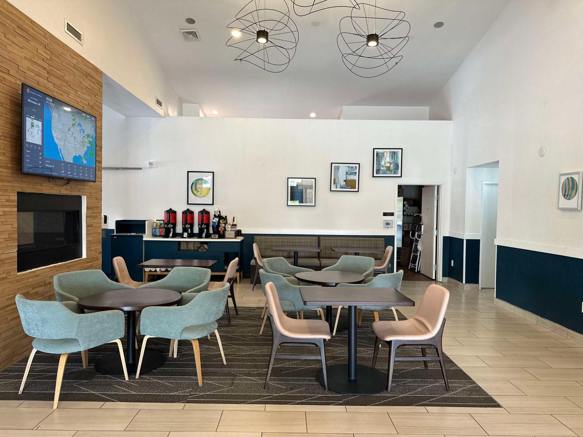 Best Western Watertown Екстер'єр фото