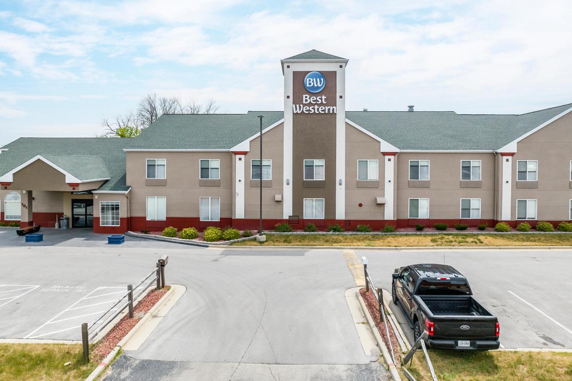 Best Western Watertown Екстер'єр фото