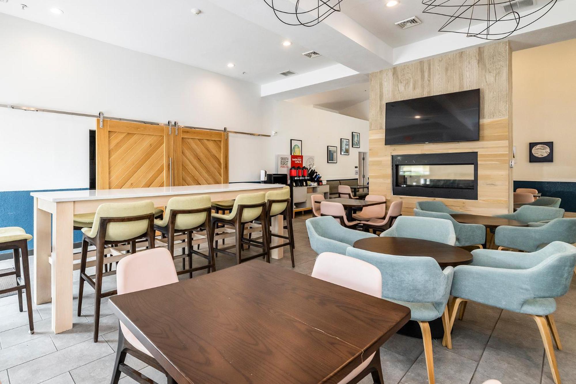 Best Western Watertown Екстер'єр фото
